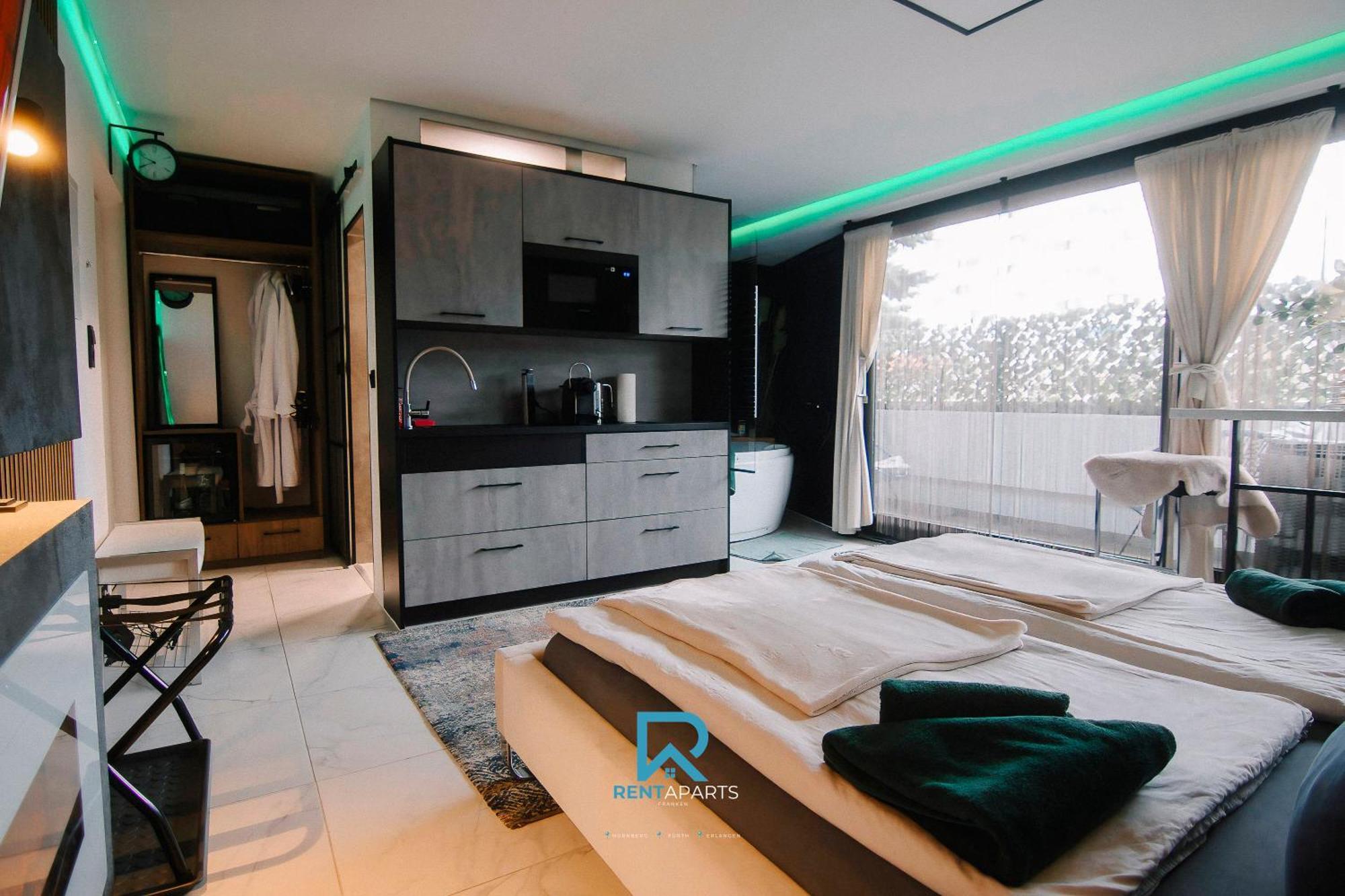 Airport Apart Exklusiv Apartment Mit Eigenem Whirpool 2,5 Km Vom Flughafen Nuernberg ภายนอก รูปภาพ